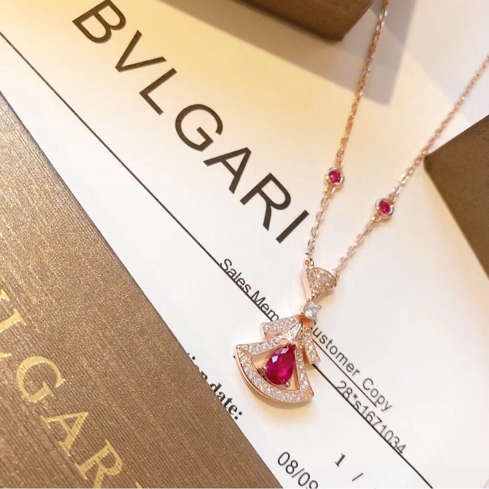 Bulgari Rose Gold Necklace with Pink Gems - Picture 5 of 6
